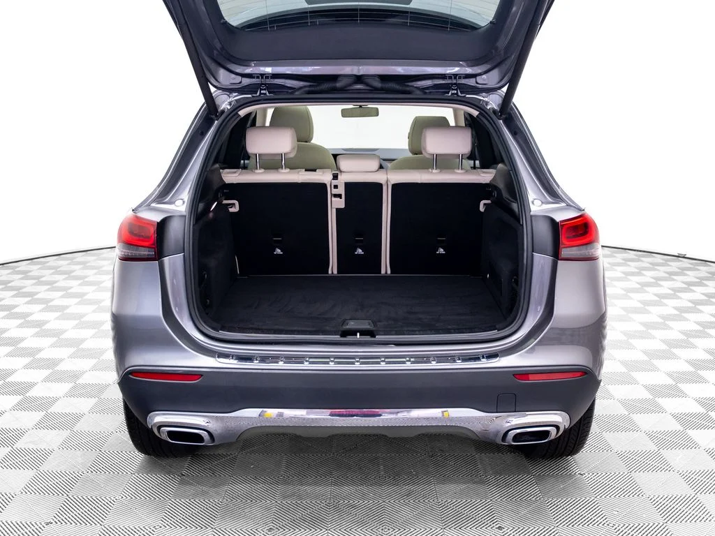 Used 2023 Gray Mercedes-Benz GLA 250 image 37