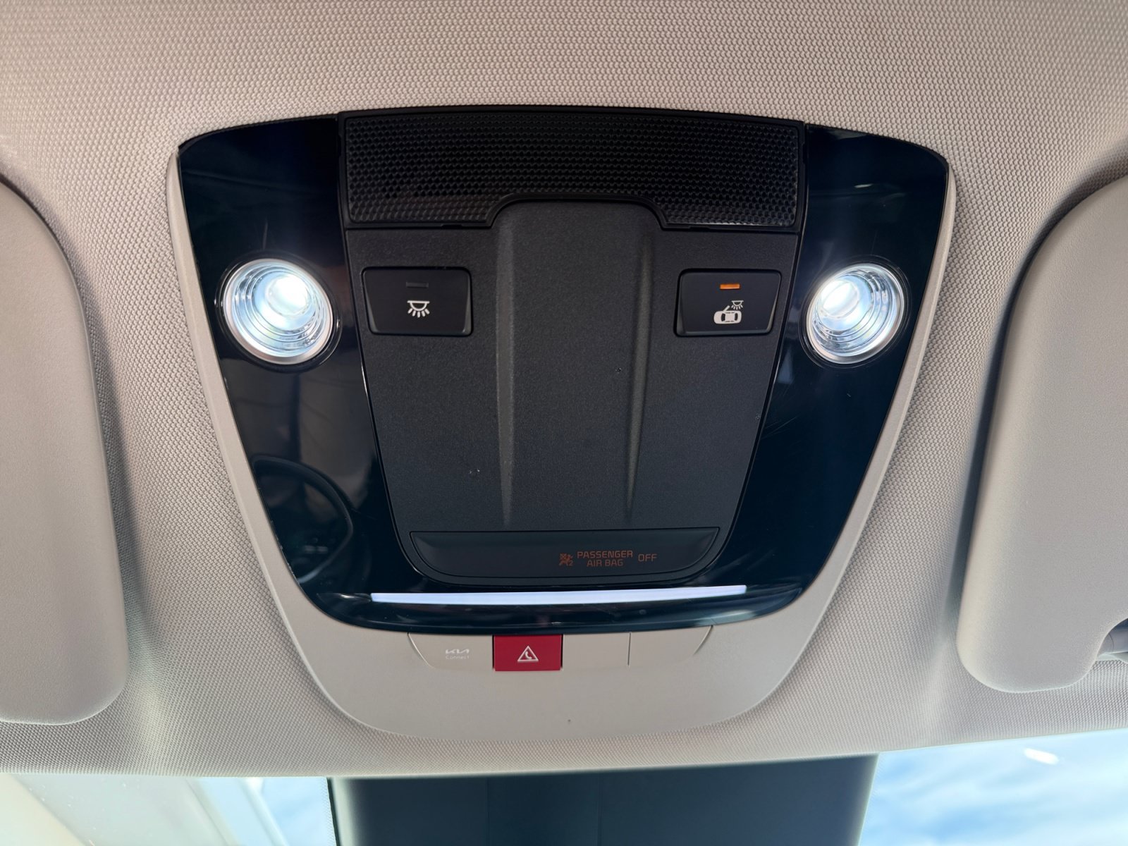 Used 2023 Glacier Kia Wind image 26