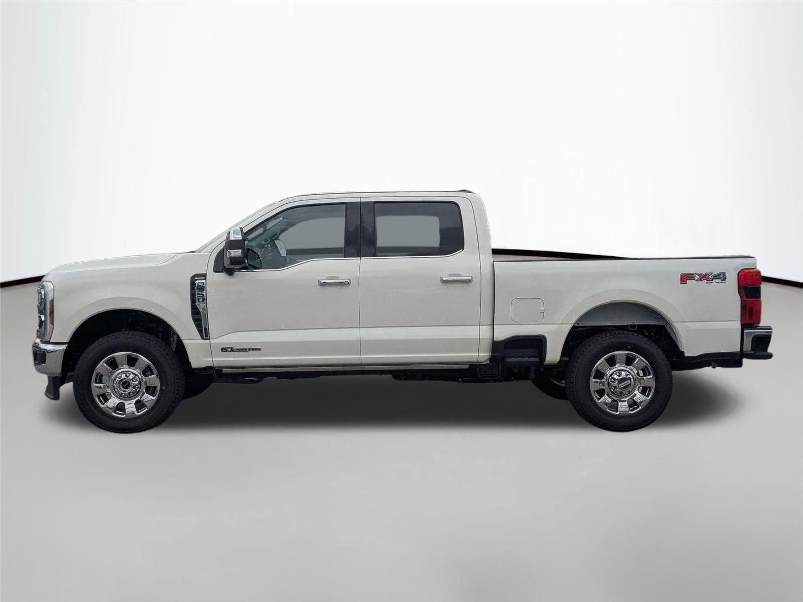 New 2025 Star White Metallic Tri-Coat Ford LARIAT image 8
