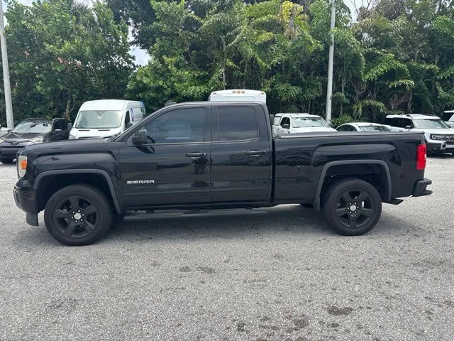 Used 2015 Onyx Black GMC Base image 4