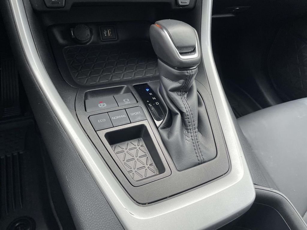 2025 Toyota RAV4 XLE Premium - Photo 20