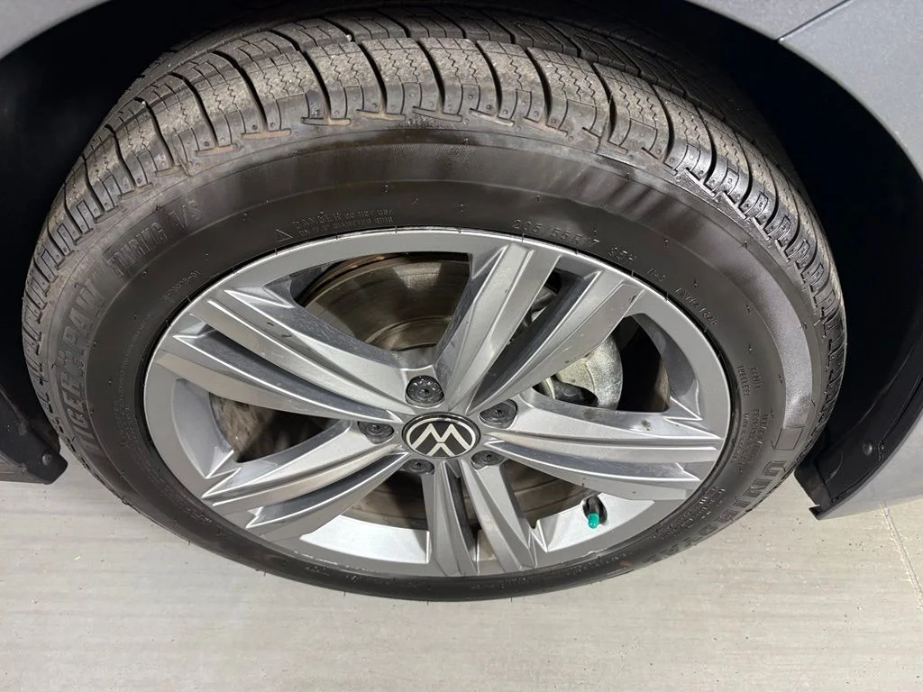 Used 2024 Gray Volkswagen 1.5T SE image 11