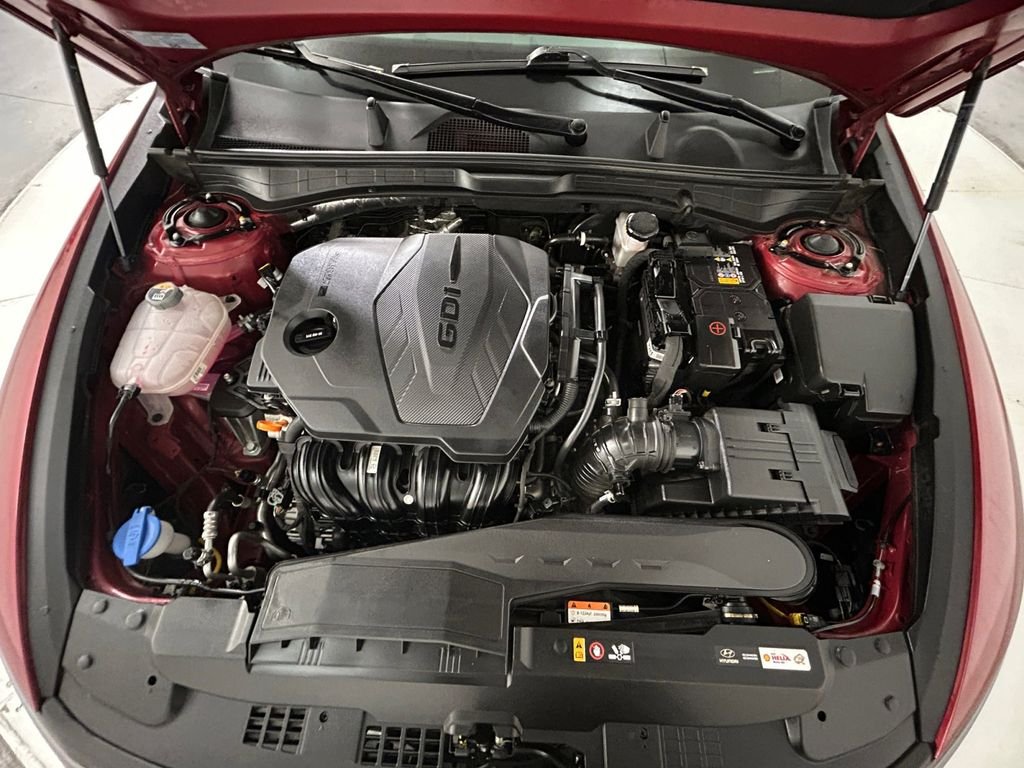 Used 2025 Red Hyundai SEL image 21