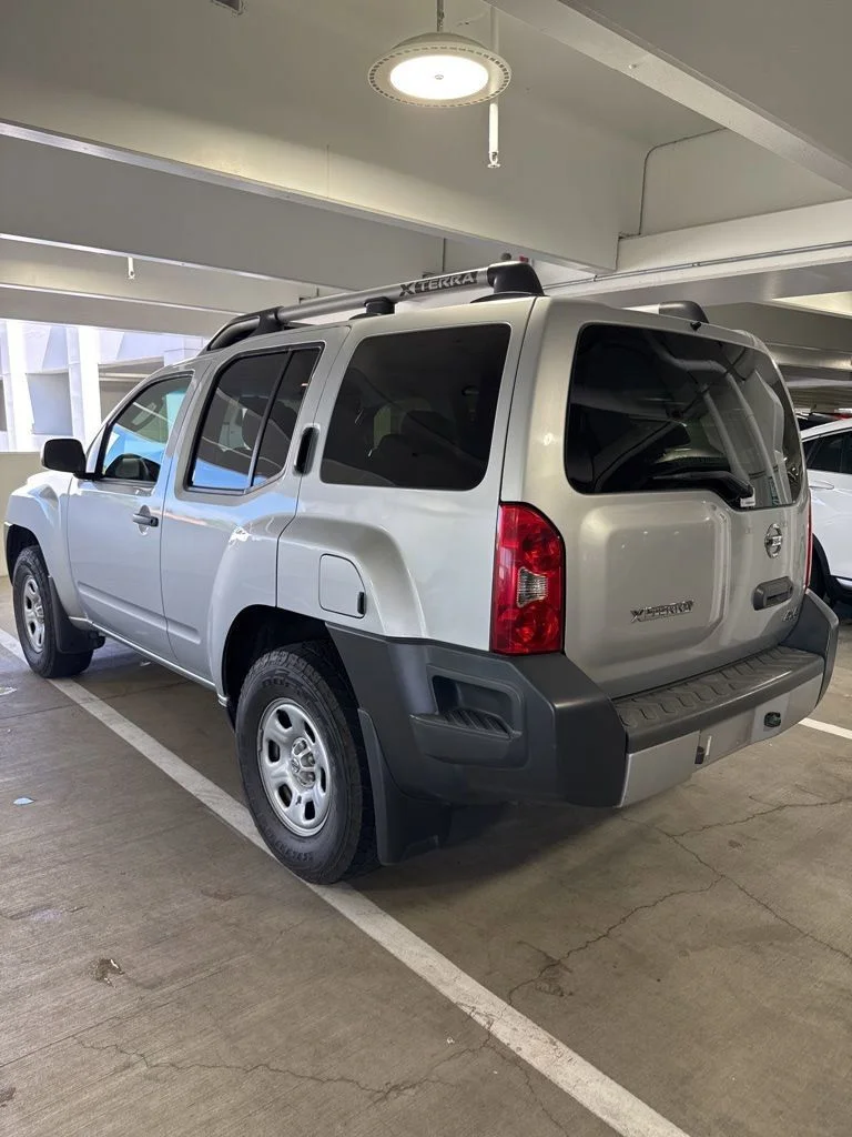 Used 2009 Silver Lightning Metallic Nissan X image 5