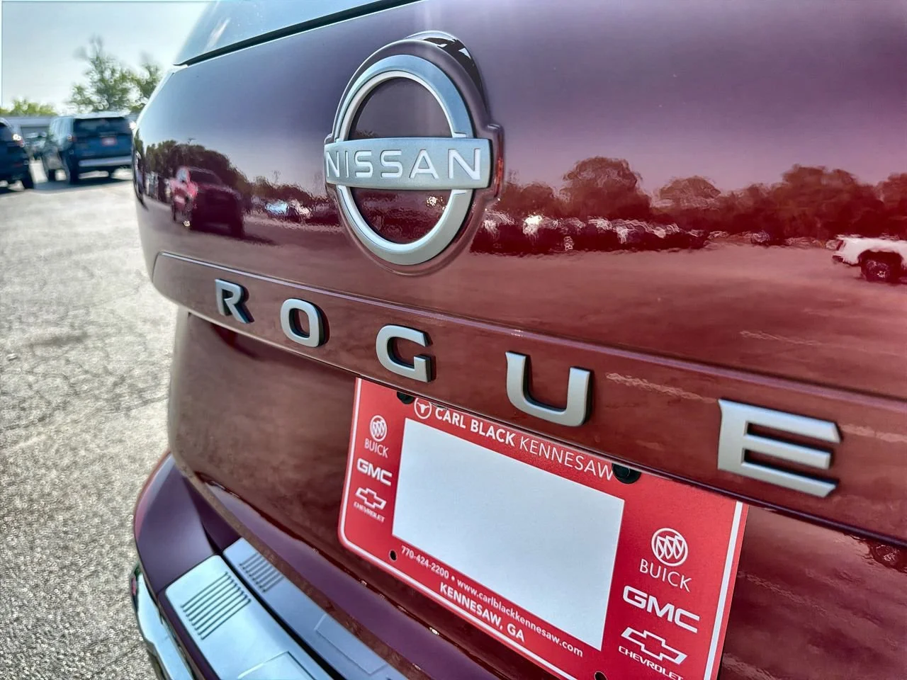 Used 2025 Red Nissan Platinum FWD image 27