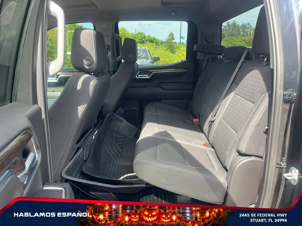 Used 2023 BLACK Chevrolet RST image 13