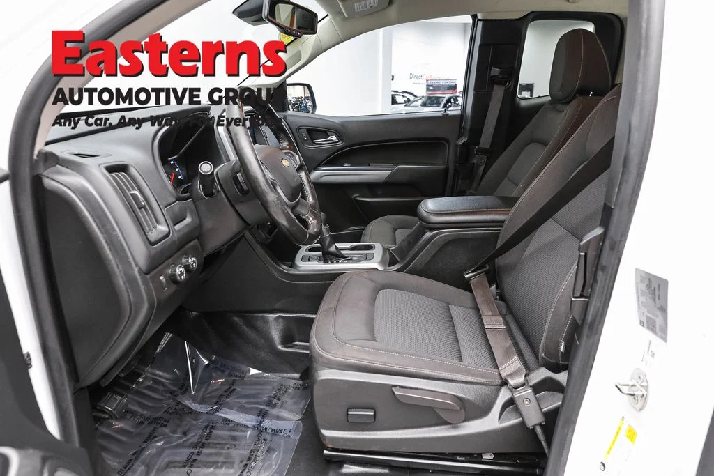 Used 2022 White Chevrolet LT image 14