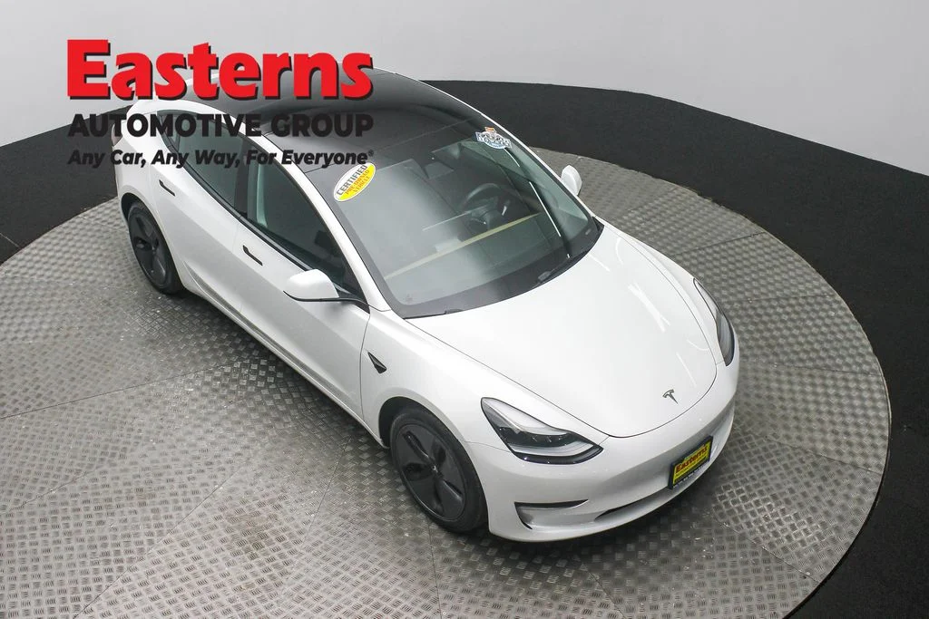 Used 2022 White Tesla Long Range image 3