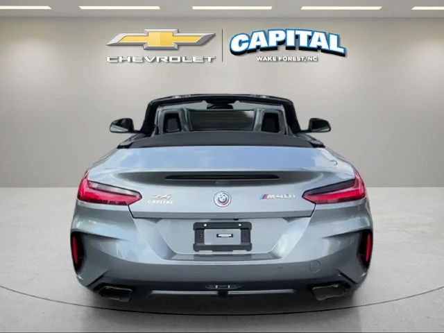 Used 2023 Gray BMW sDrive M40i image 4