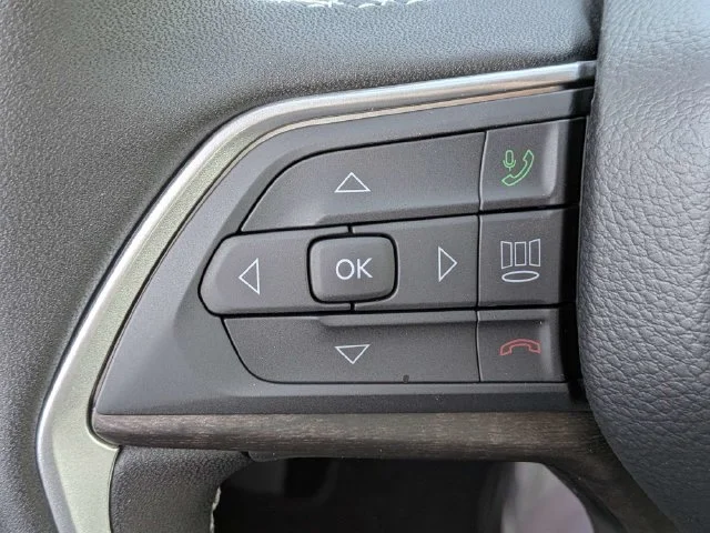 New 2027 White Jeep Limited image 23