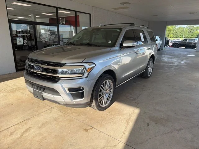 Used 2024 Silver Ford Limited image 2
