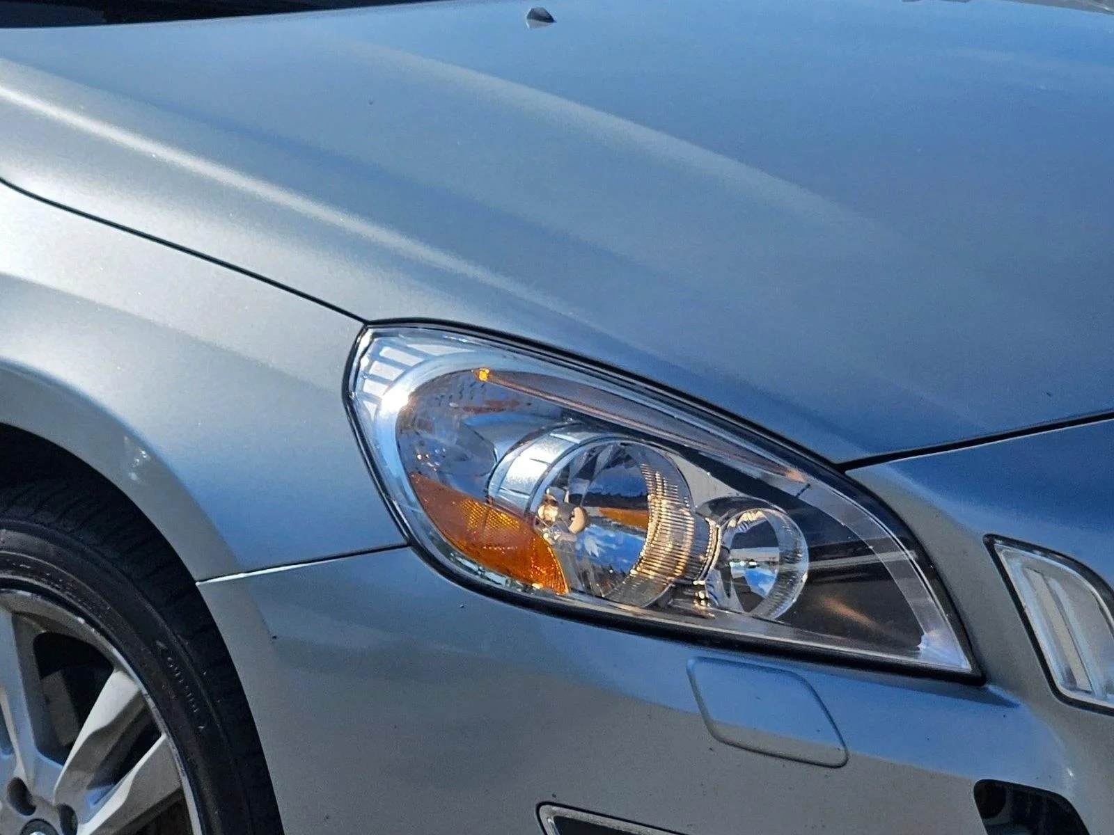 Used 2013 Electric Silver Metallic Volvo T5 image 7