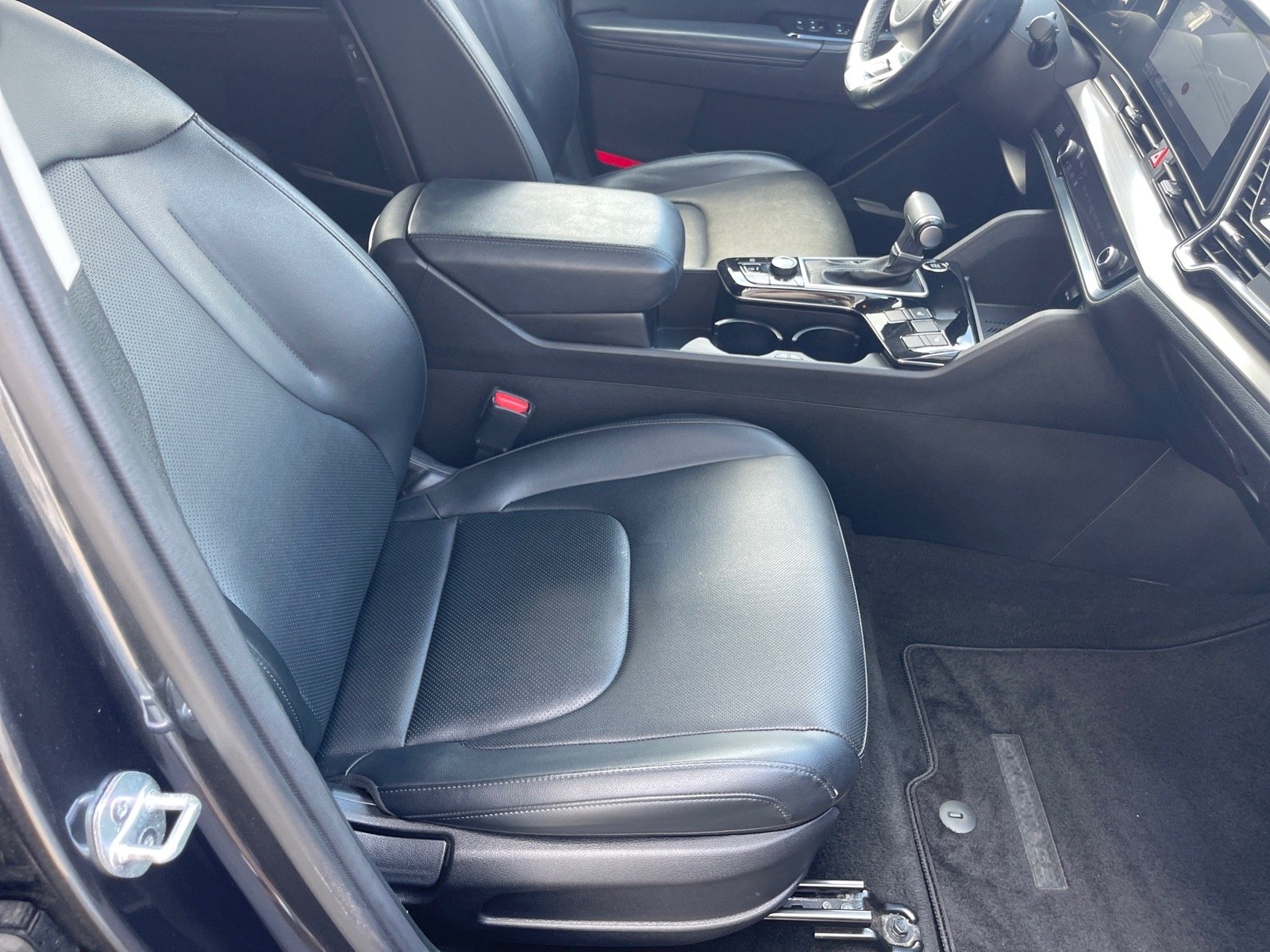 Used 2023 Gravity Gray Kdg Kia EX image 18