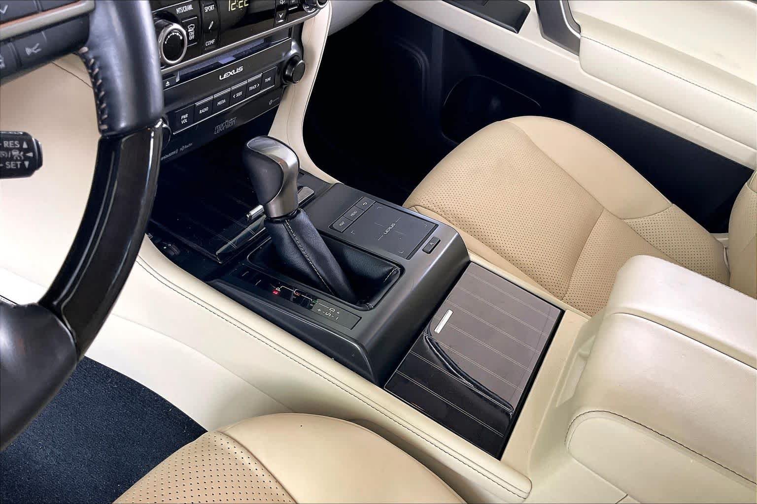 Used 2023 Eminent White Pearl Lexus Luxury image 14