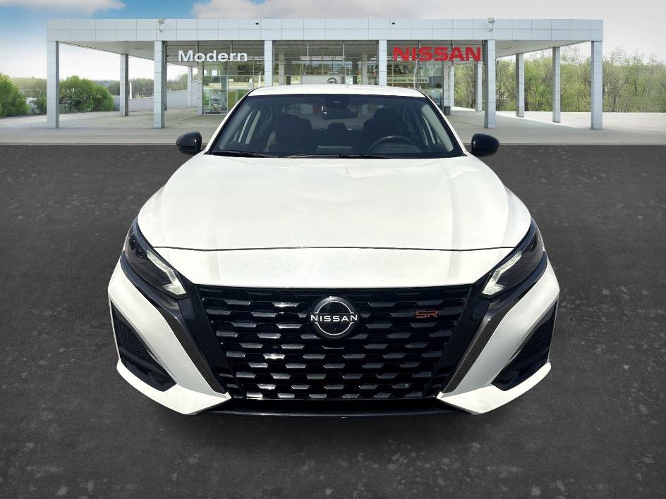 Certified Used 2024 Pearl White Tricoat Nissan 2.5 SR image 18