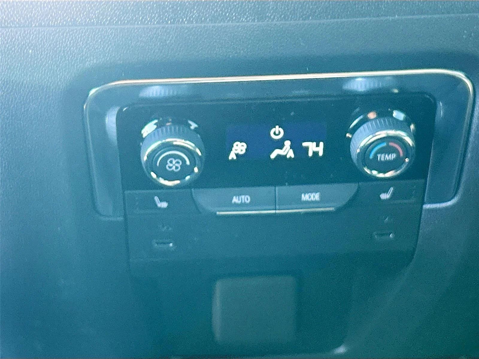2026 Chevrolet Suburban Premier - Photo 27