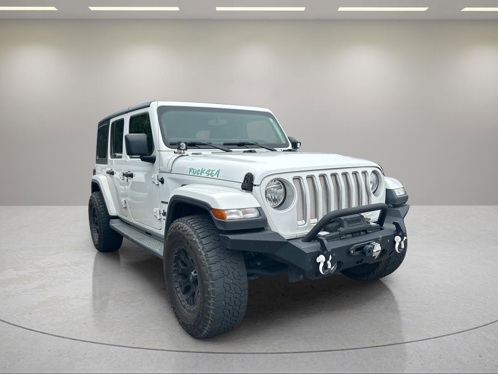 Used 2019 Bright White Clearcoat Jeep Sahara image 2