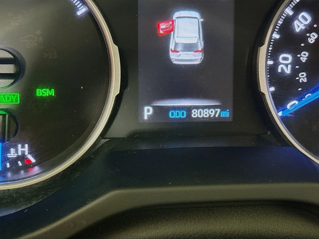 Certified Used 2022 White Toyota Hybrid XLE image 13
