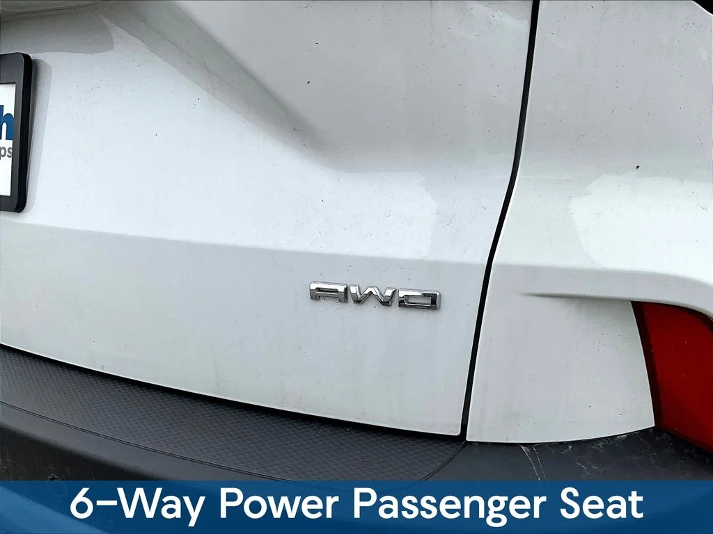 Used 2023 White Ford Active image 28