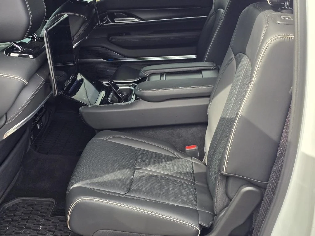 Used 2024 White Jeep Series II image 16