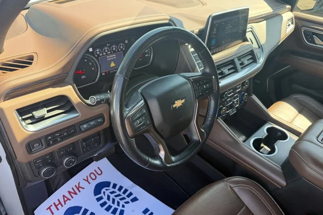 Used 2021 IRIDESCENT PEARL TRICOAT Chevrolet High Country image 11