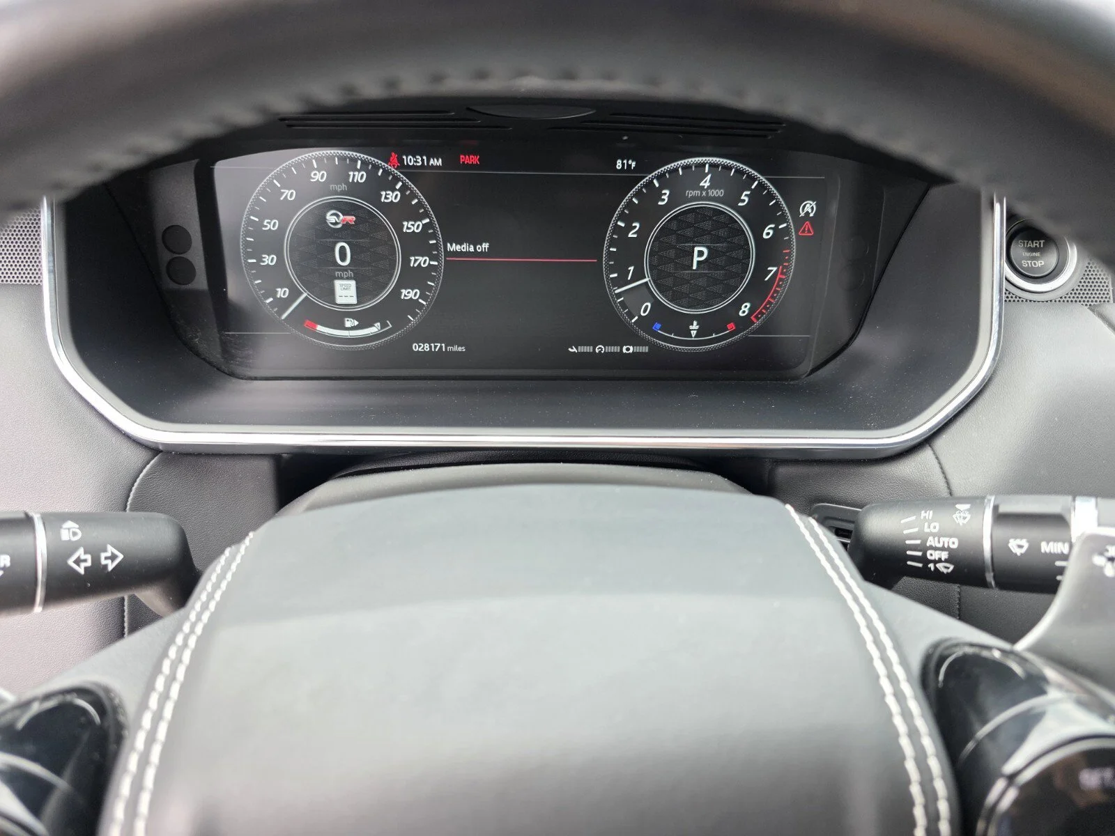 Certified Used 2022 Fuji White Land Rover SVR image 20