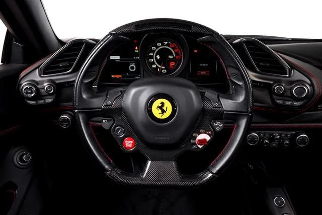 Certified Used 2018 Rosso Fiorano Ferrari  image 6