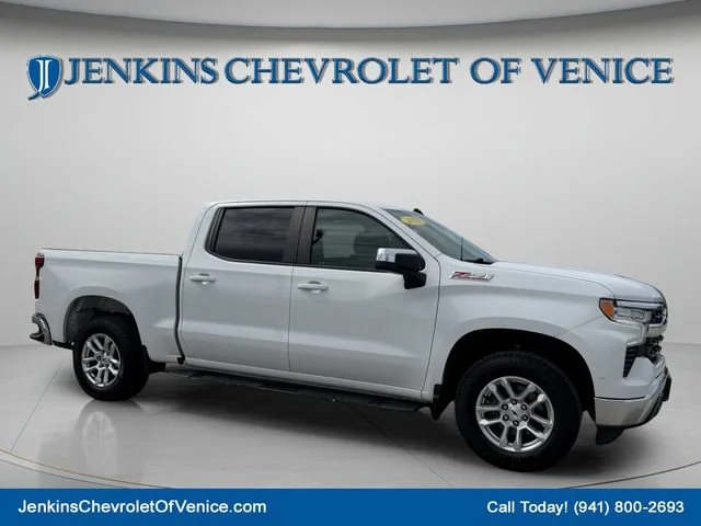 Used 2022 SUMMIT WHITE Chevrolet LT image 2