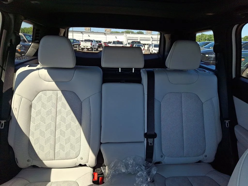 New 2026 Bright White Clearcoat Jeep Overland image 14