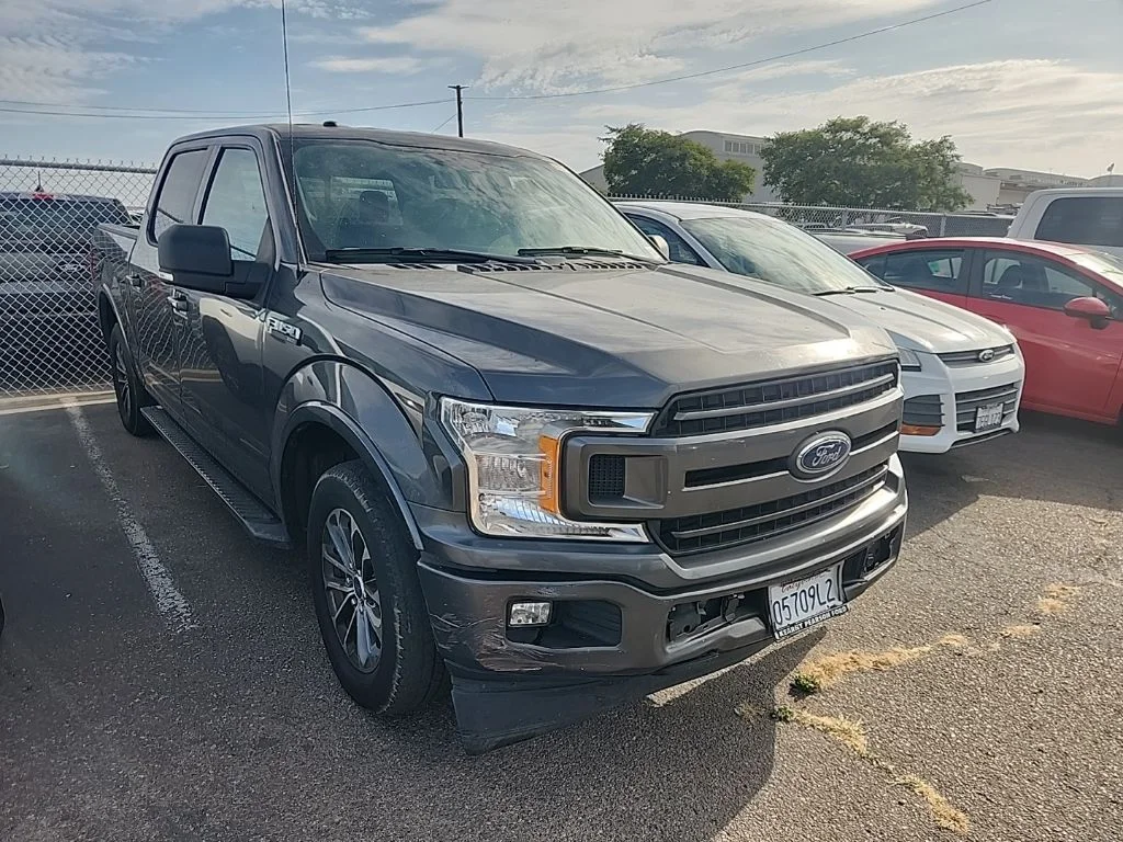 Used 2018 Gray Ford XLT image 1