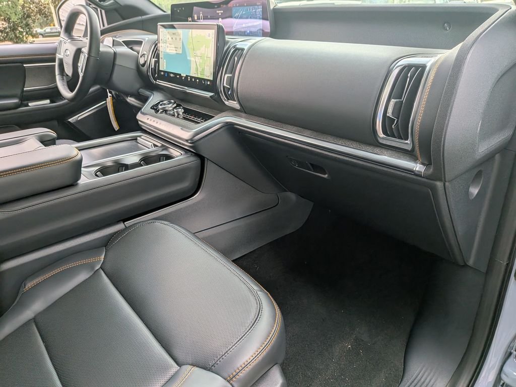 New 2027 Glacier Gray Metallic Tri-Coat Ford Tremor® image 38