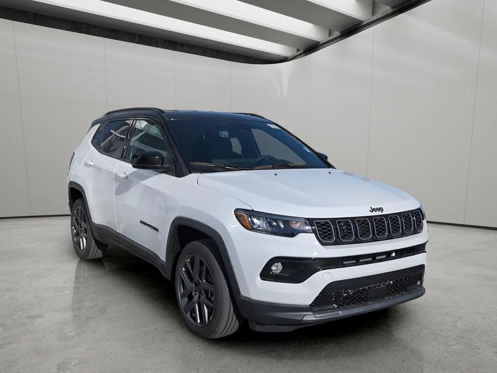 New 2026 Bright White Clear-Coat Exterior Paint Jeep Limited Altitude image 7