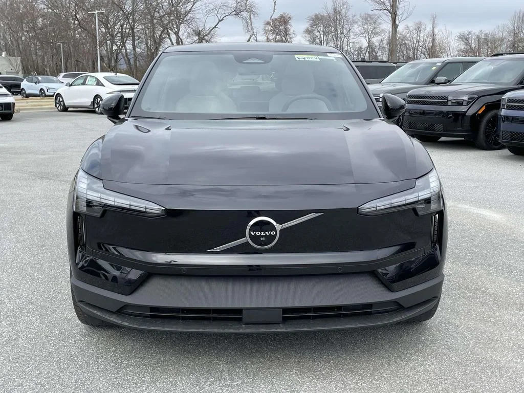 New 2025 Onyx Black Volvo Ultra image 19