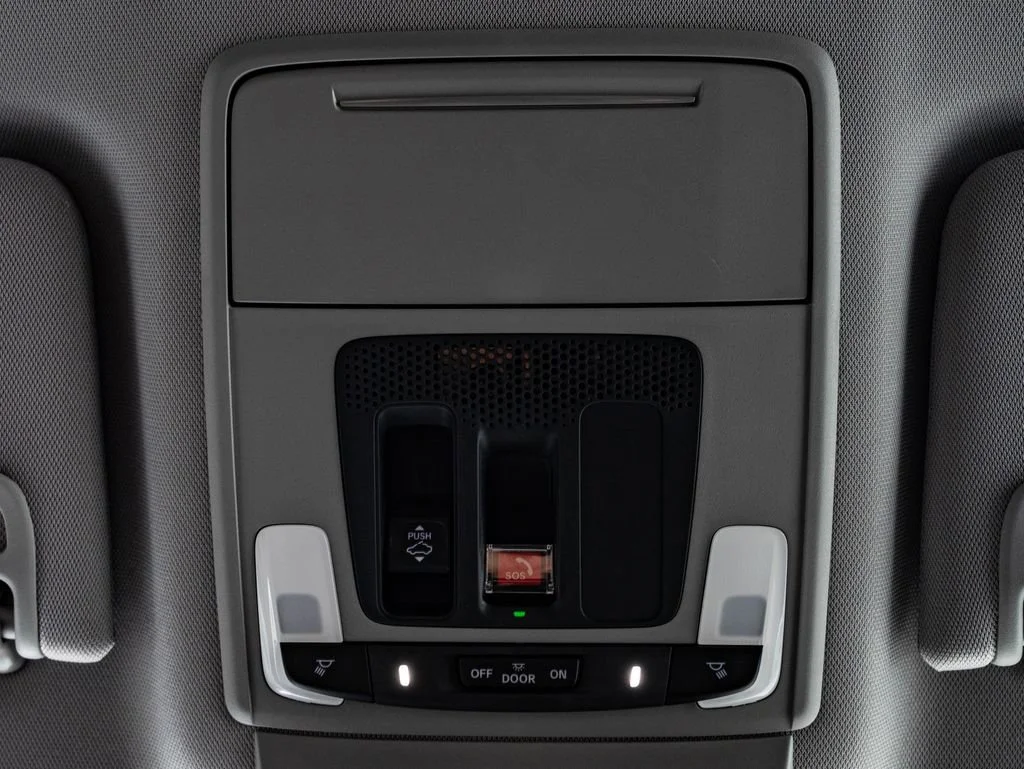 Used 2025 Platinum White Pearl Acura  image 38