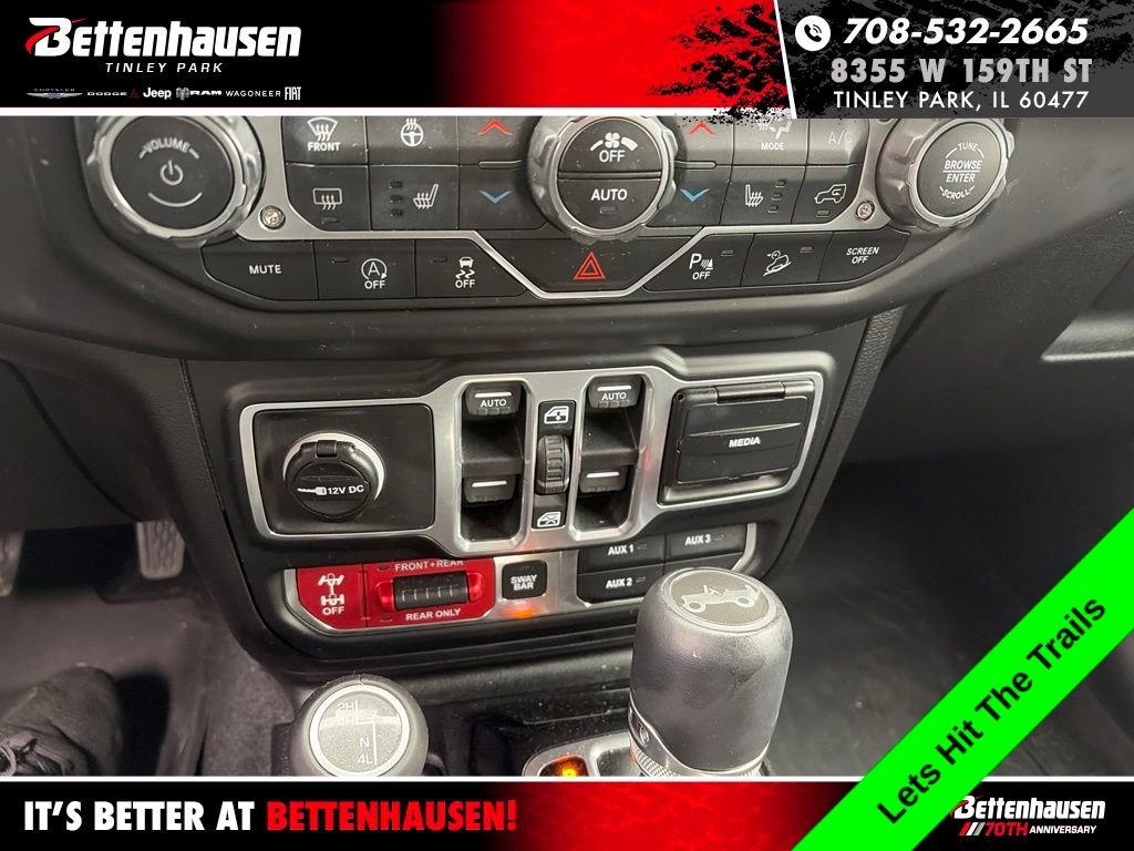 Certified Used 2018 Crystal Metallic Jeep Unlimited Rubicon image 12