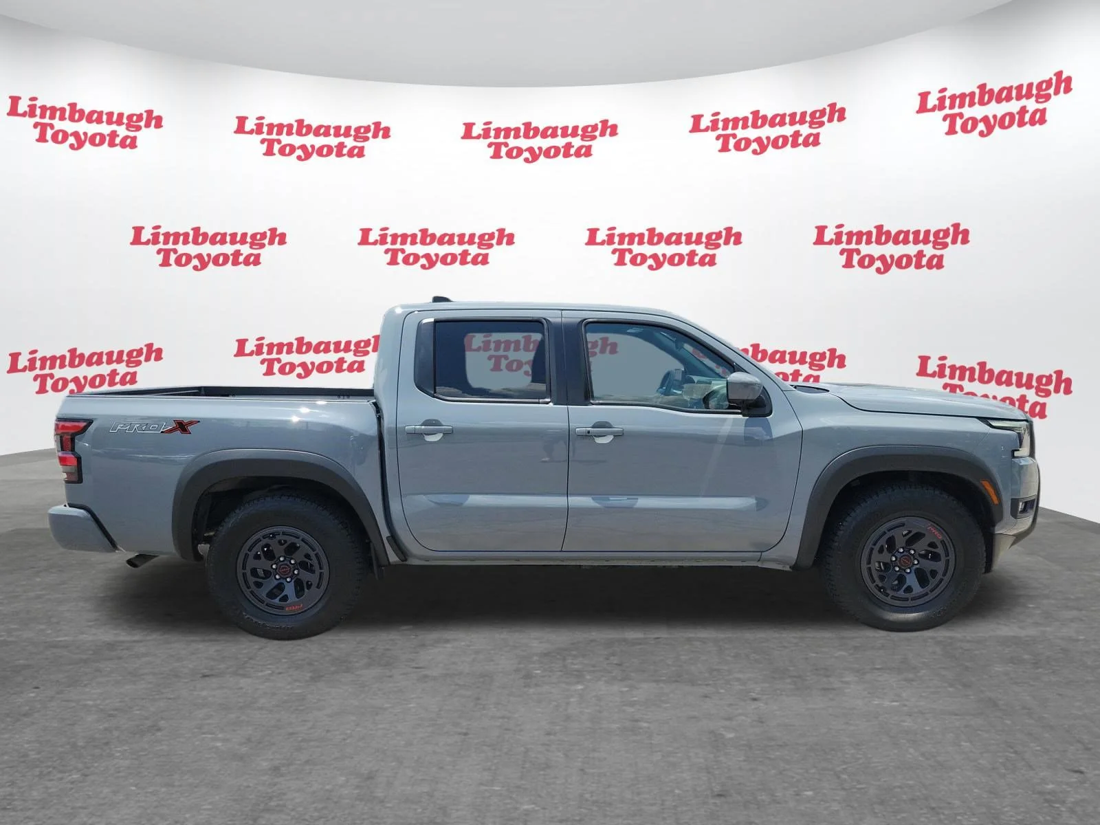Used 2025 Boulder Gray Pearl Nissan PRO-X image 21