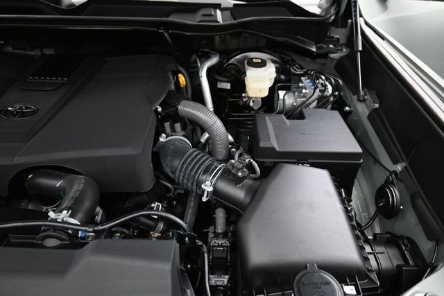 Used 2026  Toyota SR5 image 32