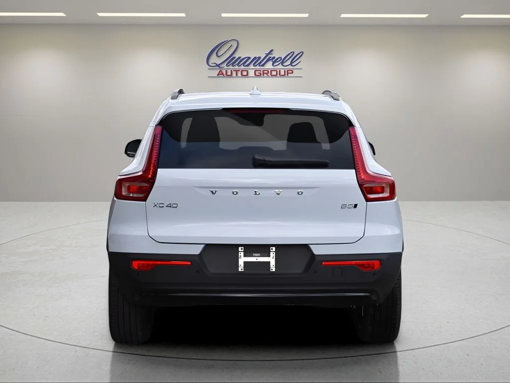 Used 2026 Cloud Blue Volvo Plus image 5