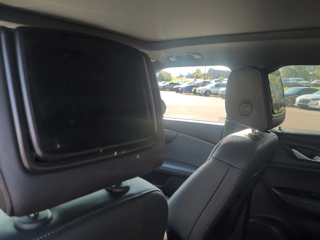Used 2020 Midnight Blue Metallic Chevrolet Premier image 12