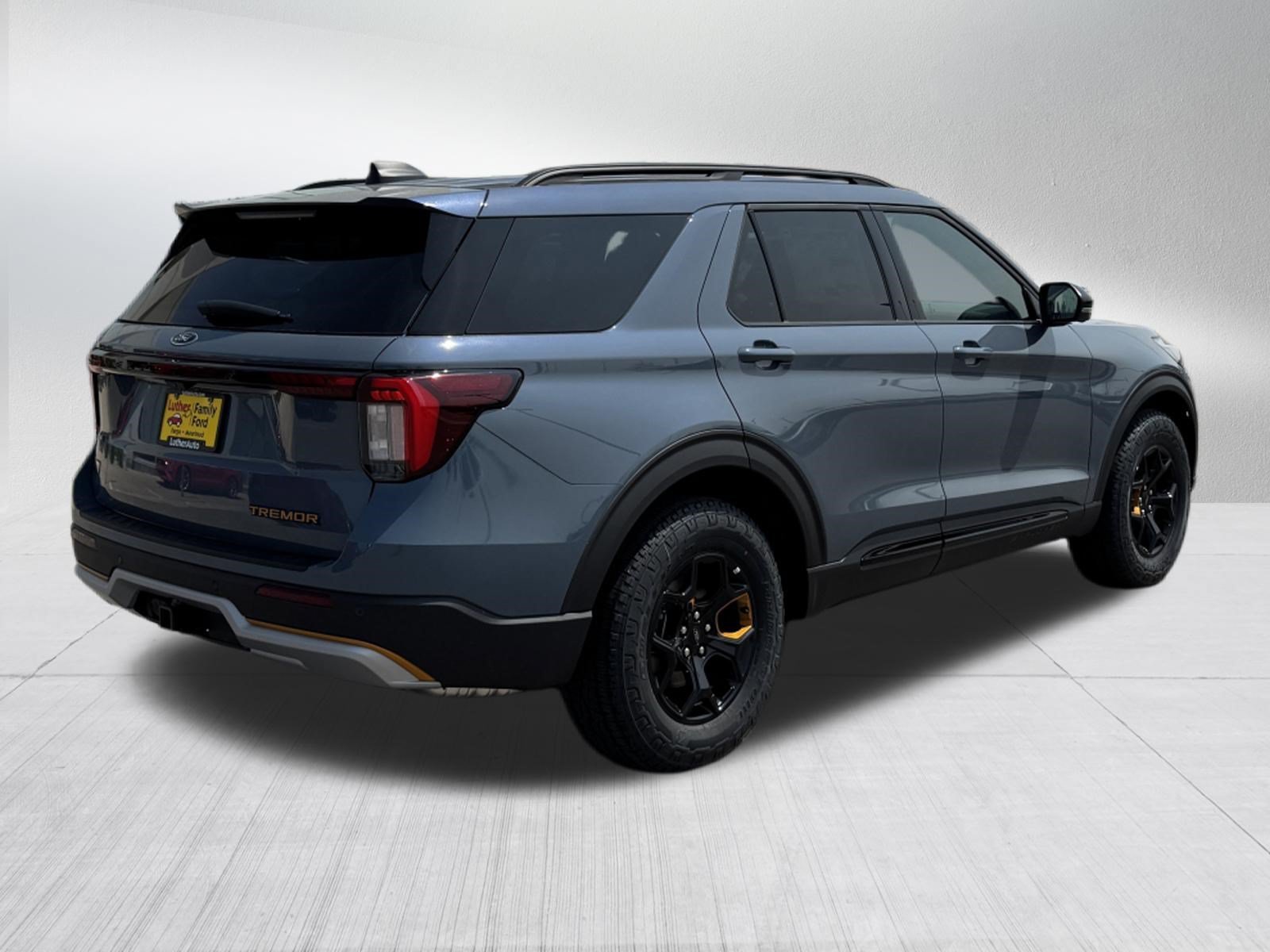 New 2026 Vapor Blue Metallic Ford Tremor image 4