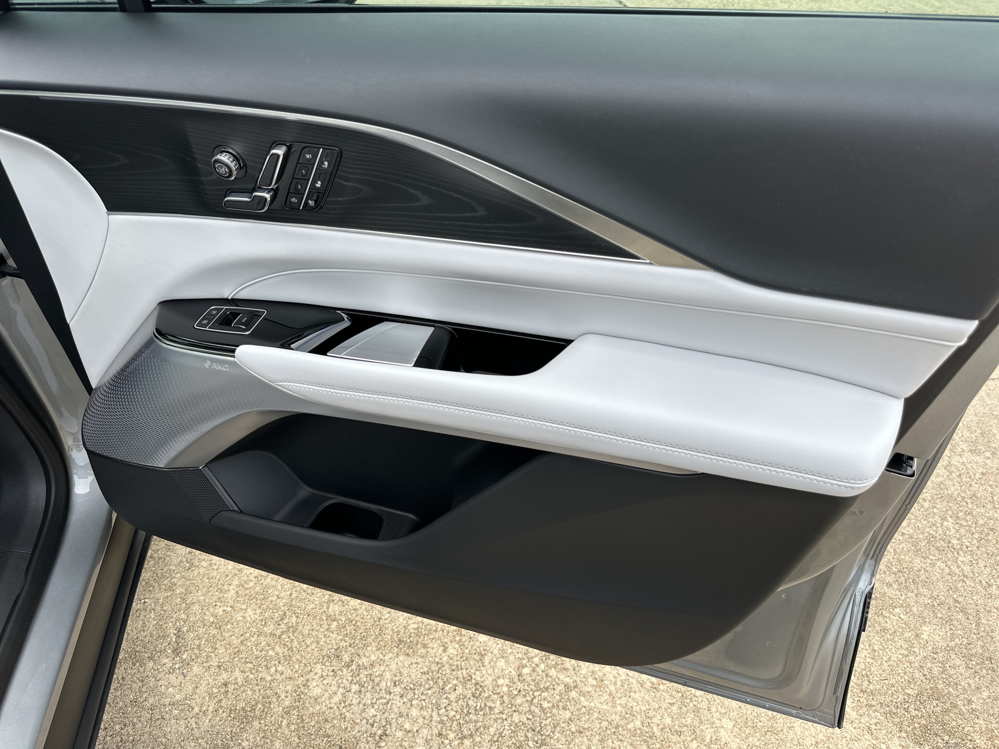 2025 Cadillac LYRIQ Sport 2 - Photo 16