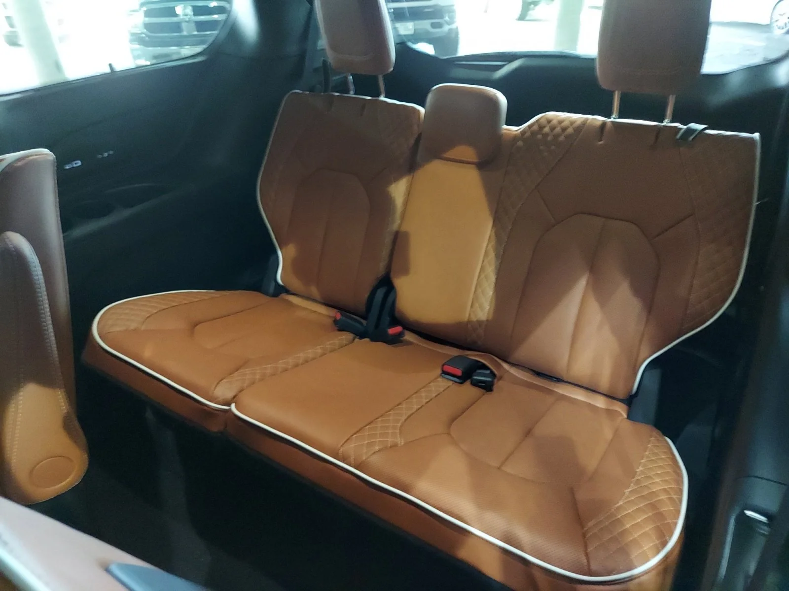 New 2026 Bright White Clearcoat Chrysler Pinnacle image 25