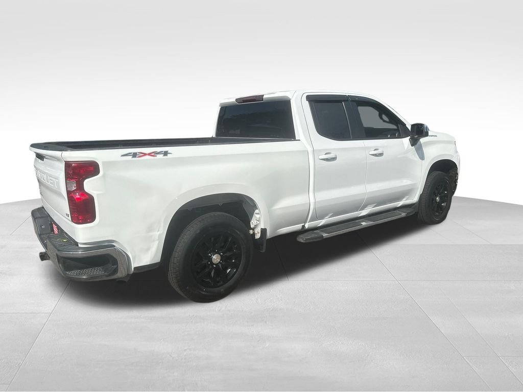 Used 2020 White Chevrolet LT image 25