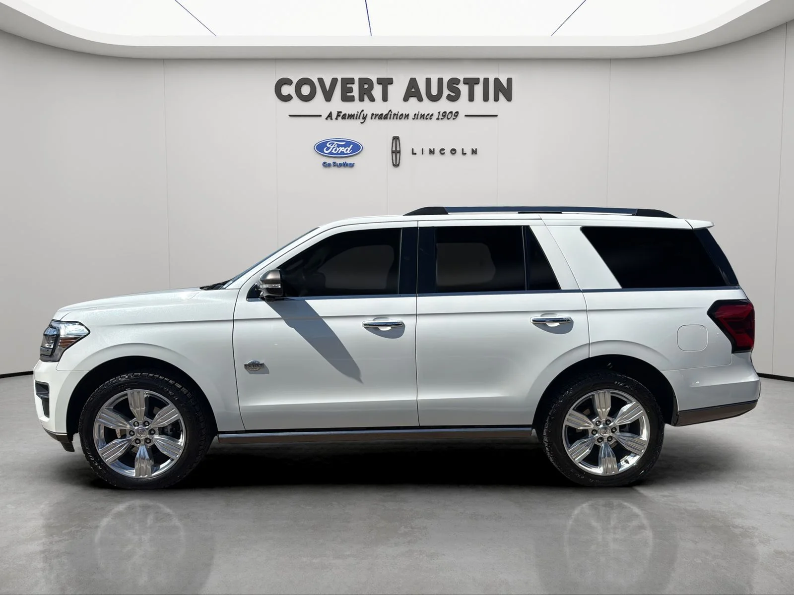 Used 2024 White Ford King Ranch image 2