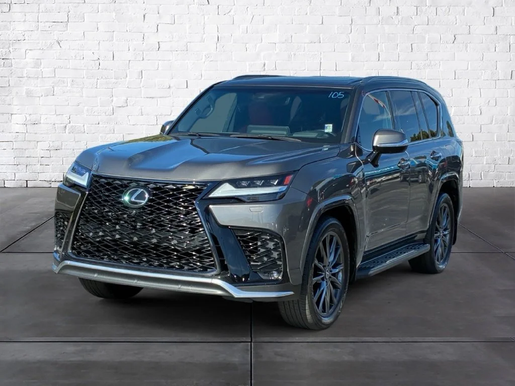 Used 2024  Lexus 600 F SPORT image 2