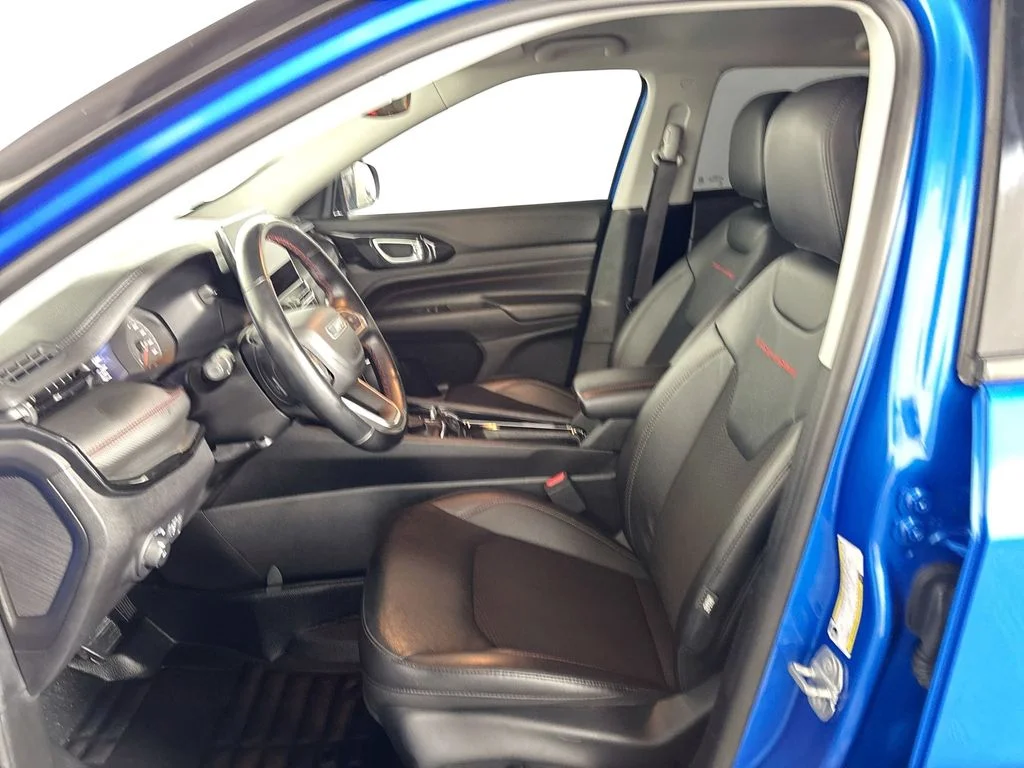 Used 2022 Blue Jeep Trailhawk image 11