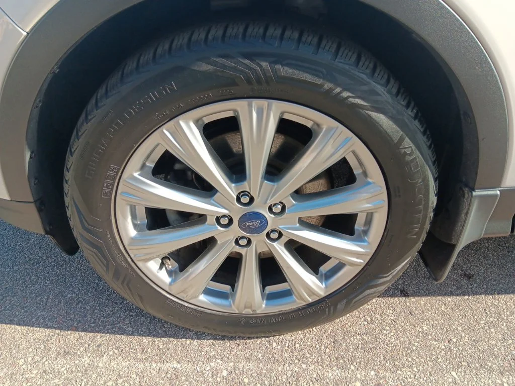 Used 2017 White Platinum Metallic Tri-Coat Ford Titanium image 12