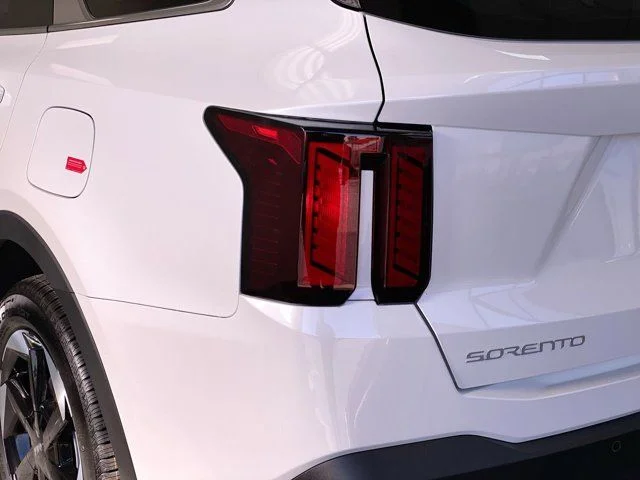 New 2026 Snow White Pearl Kia EX image 9