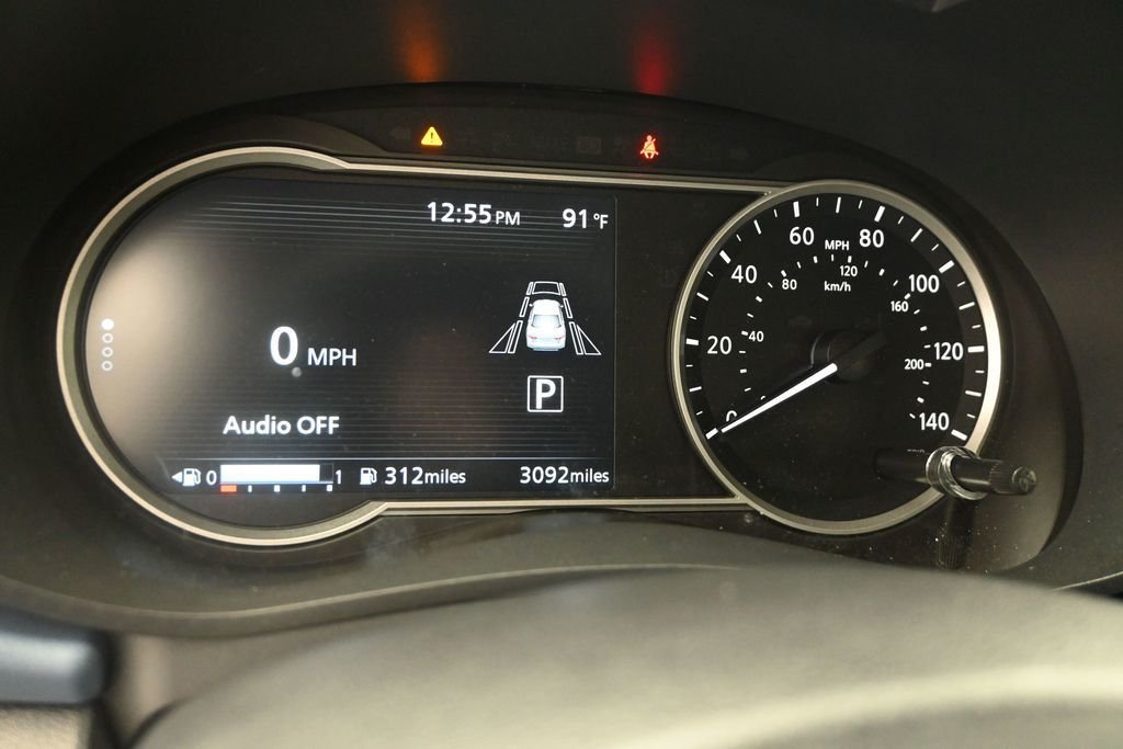 Used 2025 White Nissan 1.6 SV image 21