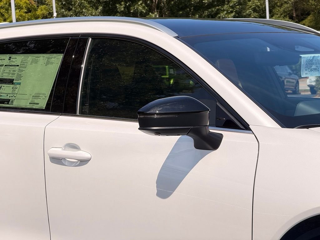 New 2026 Oxygen White Toyota Limited image 5